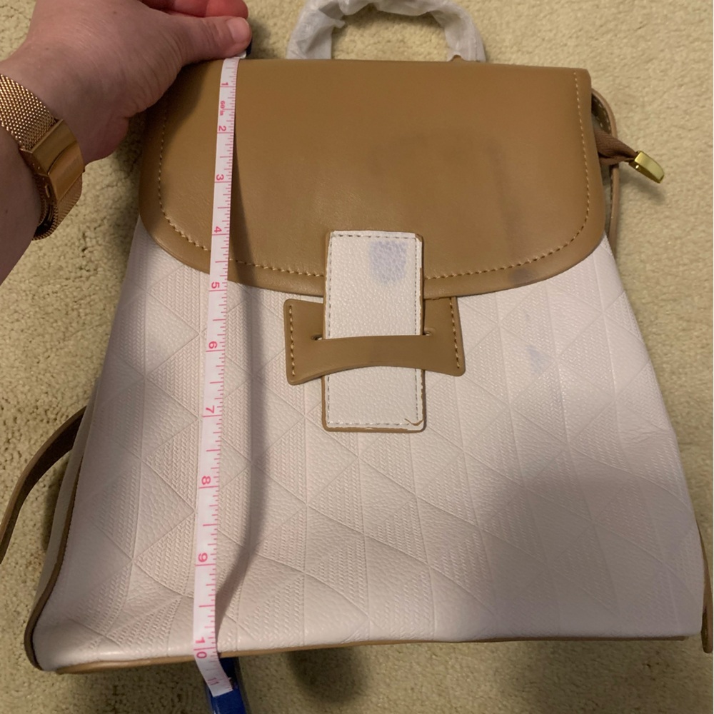 {Qiaopiniao} NWT but Damaged Quilted Backpack